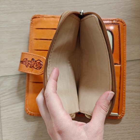 Vintage Guadalajara Mexico Tooled Leather Wallet - Picture 5 of 6